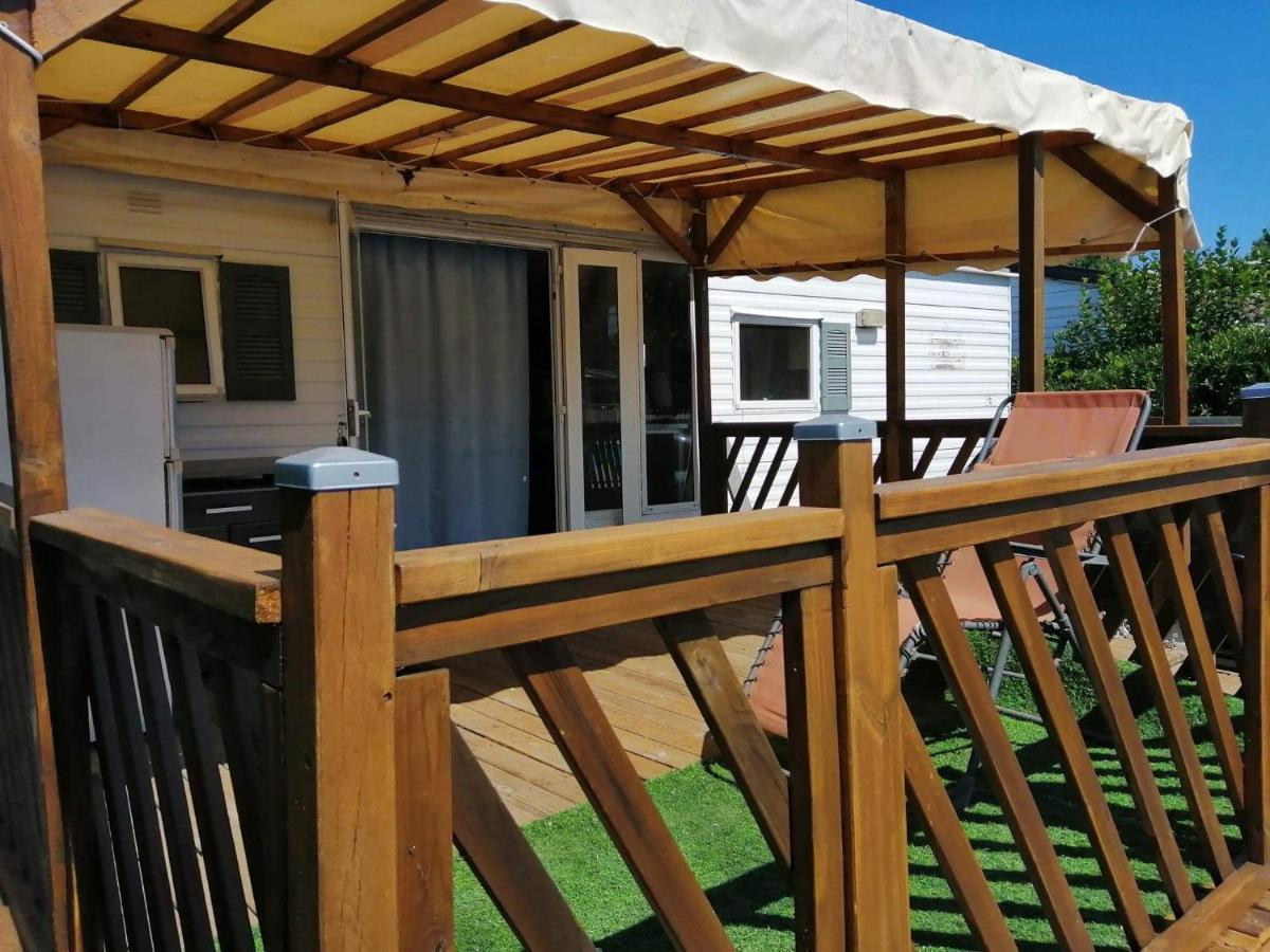 Vacances Familiales Dans Camping Avec Piscine Fréjus Exterior foto