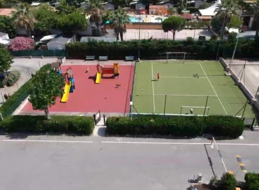 Vacances Familiales Dans Camping Avec Piscine Fréjus Exterior foto